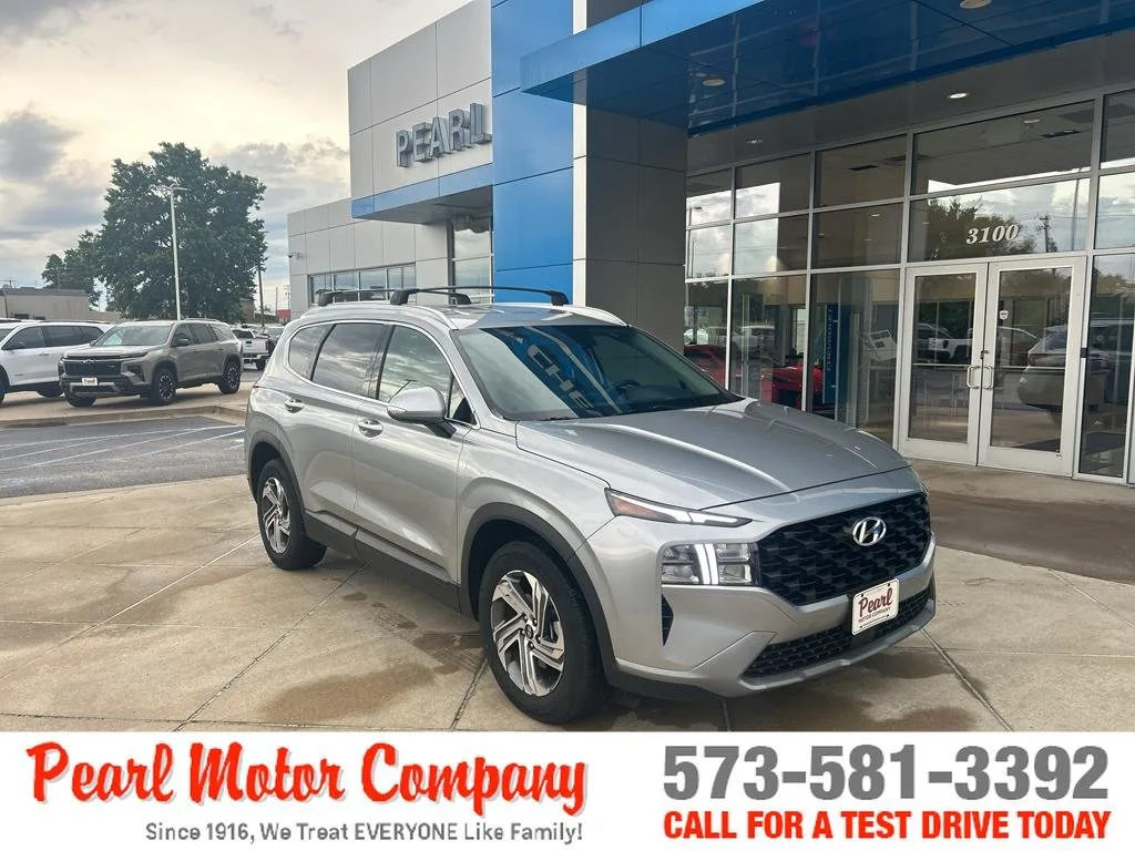 2023 Hyundai Santa Fe SEL for sale at Pearl Motor, Mexico MO